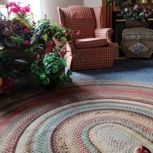 Meet your Posher, Joyce